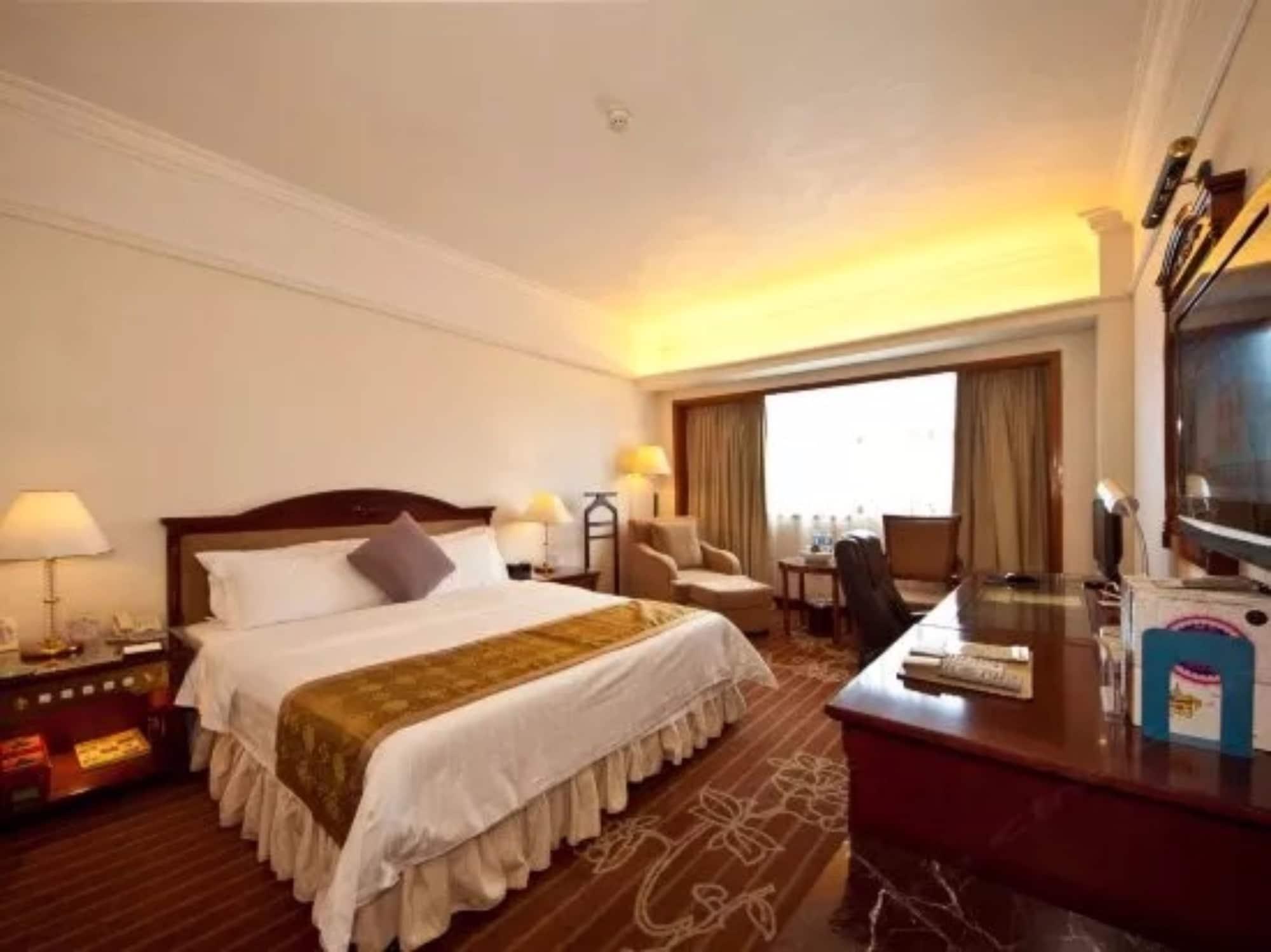 Sunshine Holiday Hotel Fuzhou Фучжоу Екстериор снимка