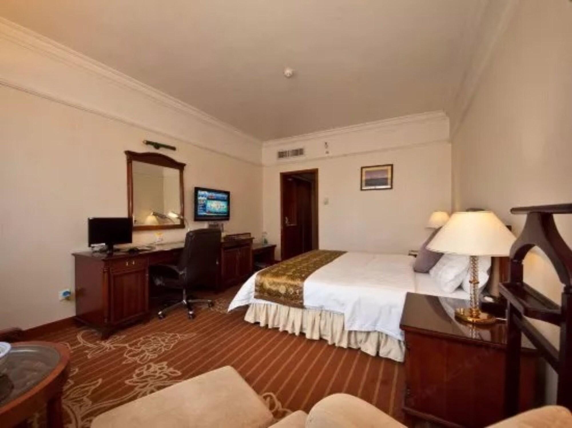 Sunshine Holiday Hotel Fuzhou Фучжоу Екстериор снимка