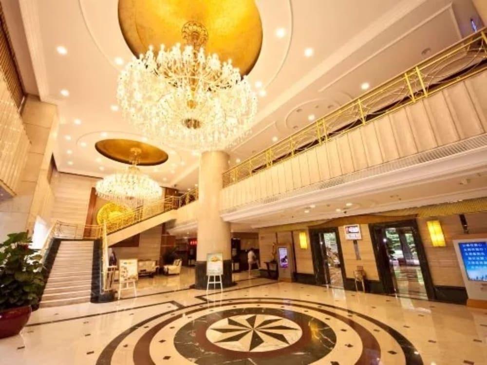 Sunshine Holiday Hotel Fuzhou Фучжоу Екстериор снимка