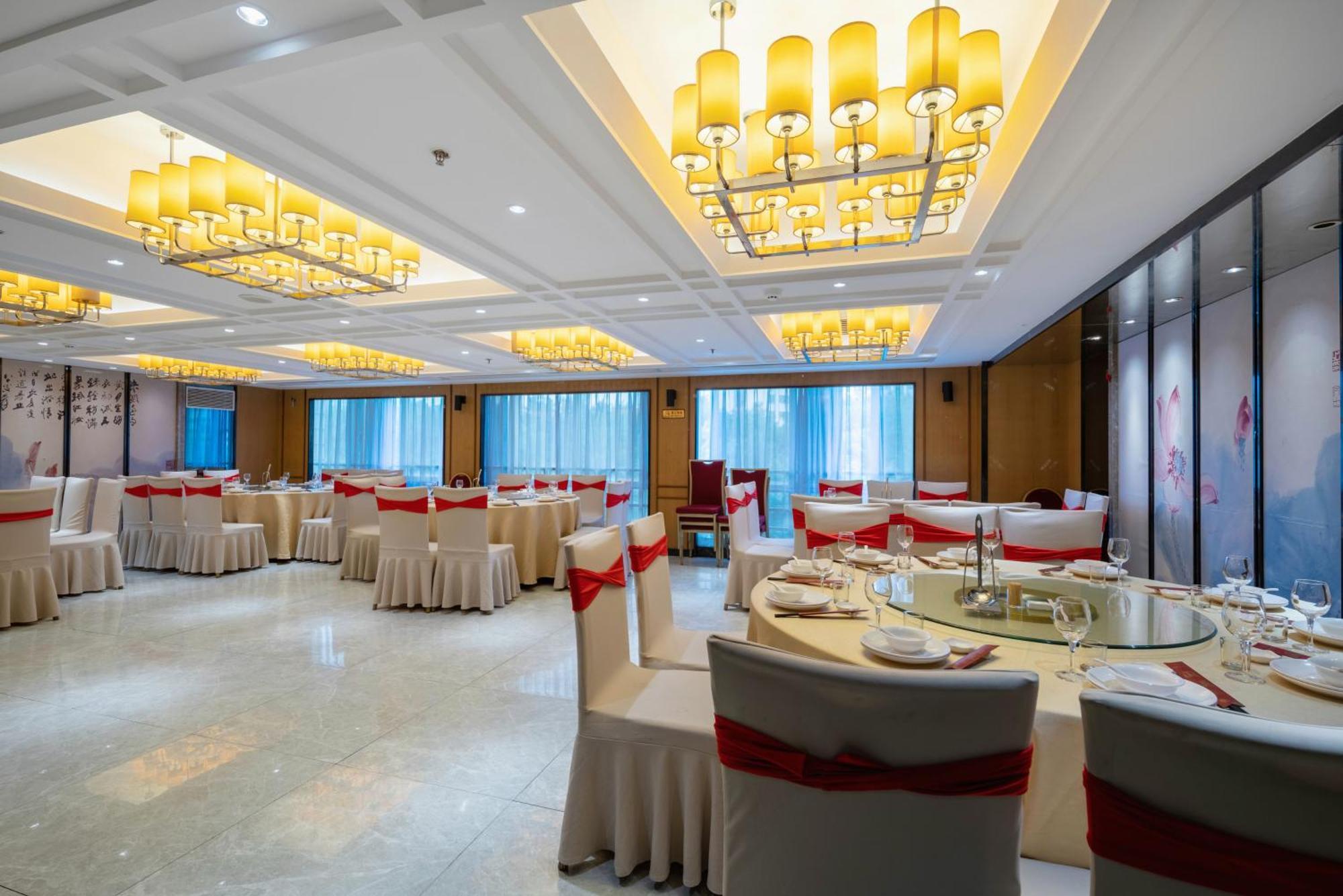 Sunshine Holiday Hotel Fuzhou Фучжоу Екстериор снимка