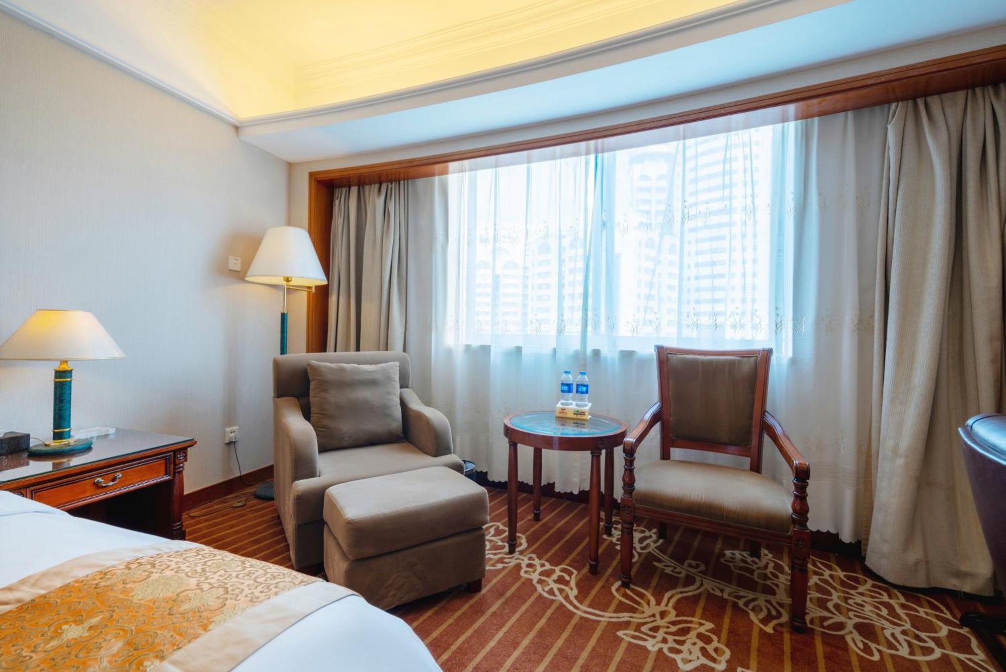 Sunshine Holiday Hotel Fuzhou Фучжоу Екстериор снимка