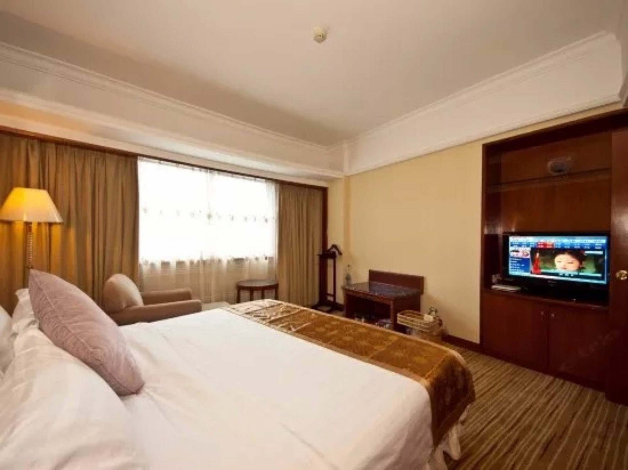 Sunshine Holiday Hotel Fuzhou Фучжоу Екстериор снимка
