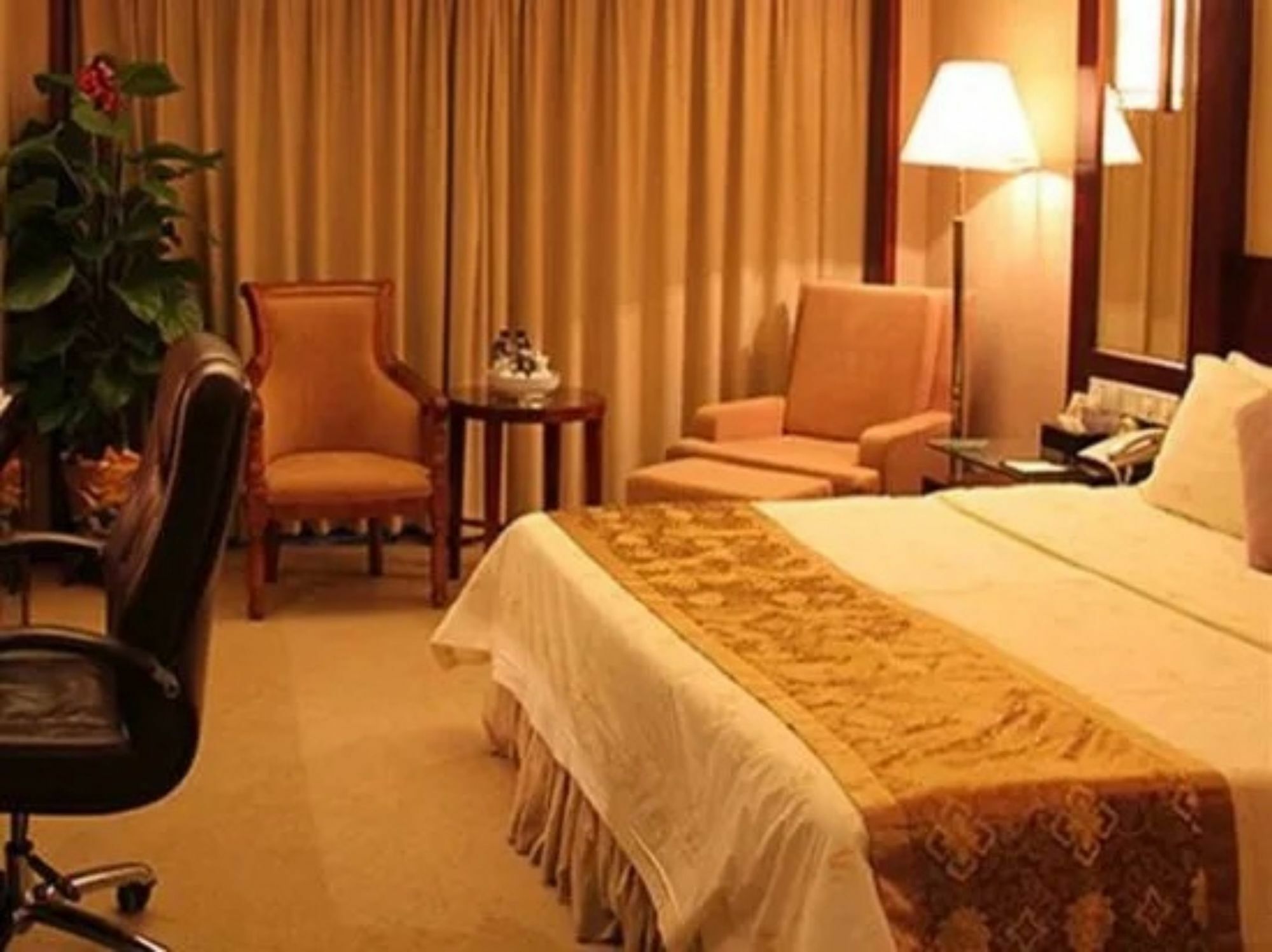 Sunshine Holiday Hotel Fuzhou Фучжоу Екстериор снимка