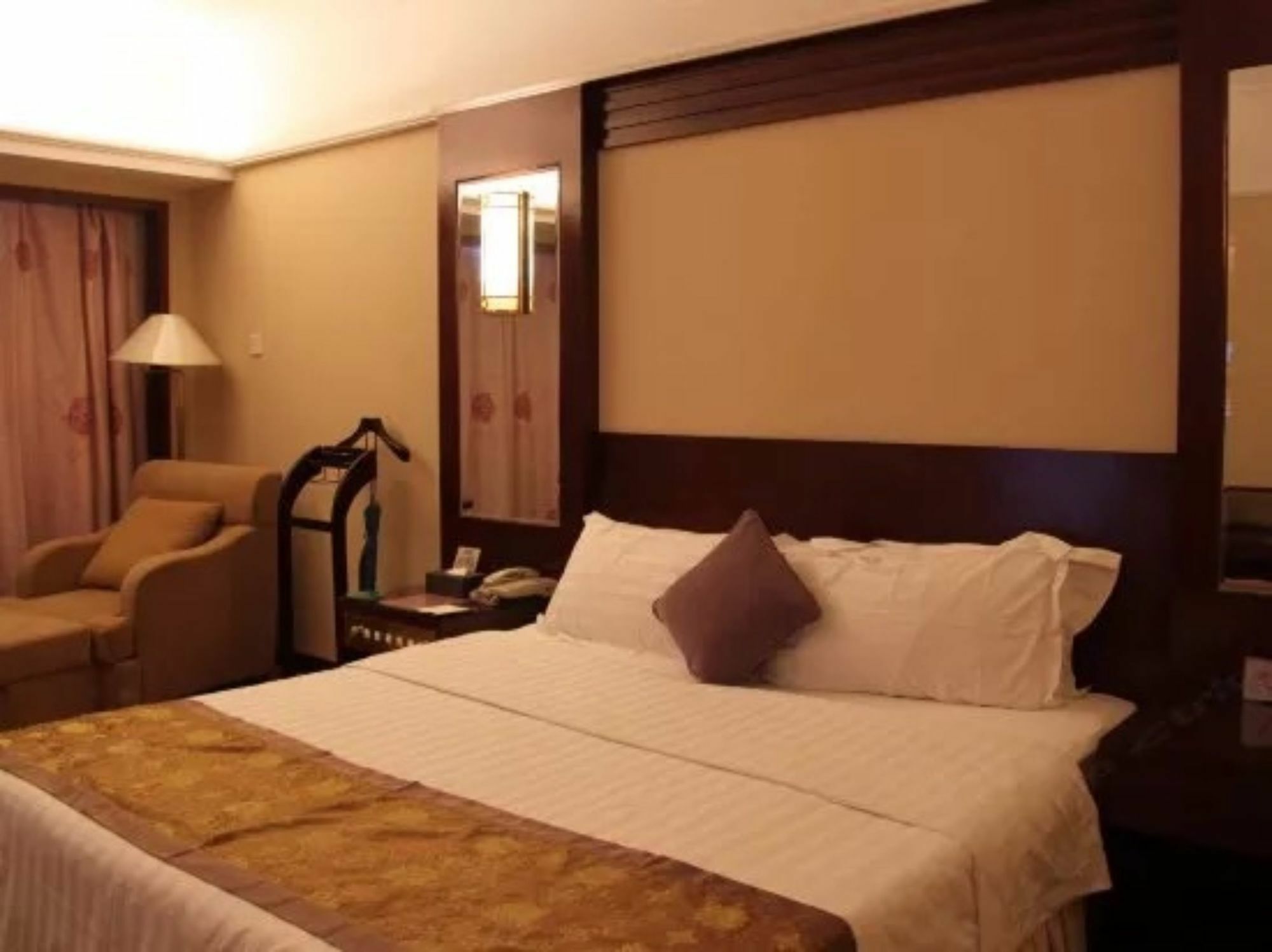 Sunshine Holiday Hotel Fuzhou Фучжоу Екстериор снимка
